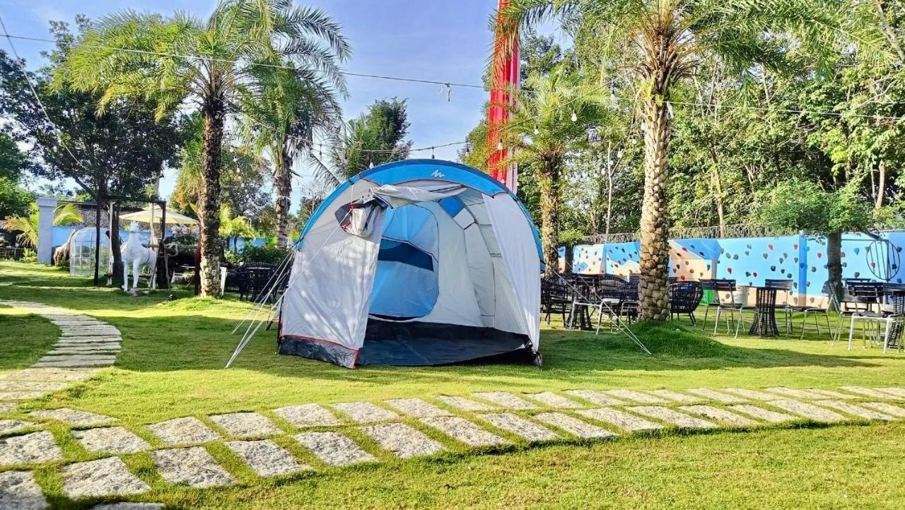 Apple House & Coffee Hotel Ba Rịa Eksteriør billede