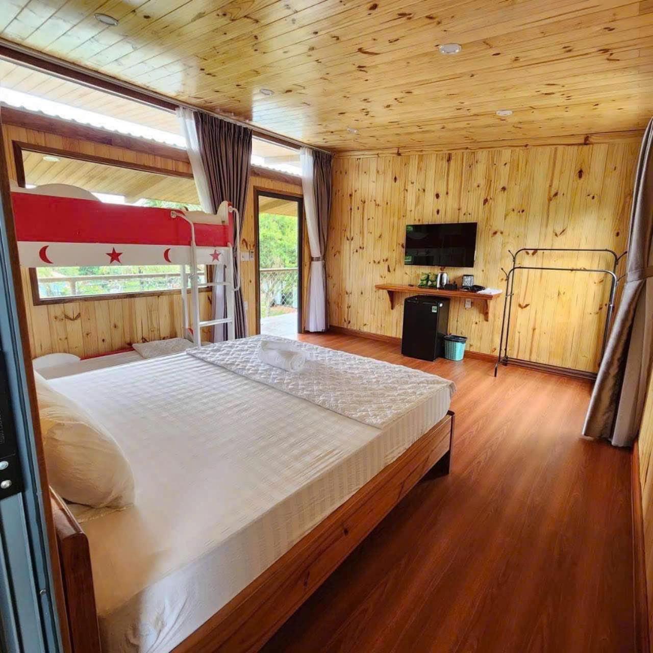 Apple House & Coffee Hotel Ba Rịa Eksteriør billede